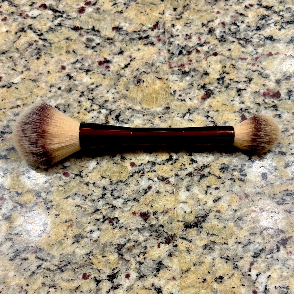 Dual-Ended Makeup Brush